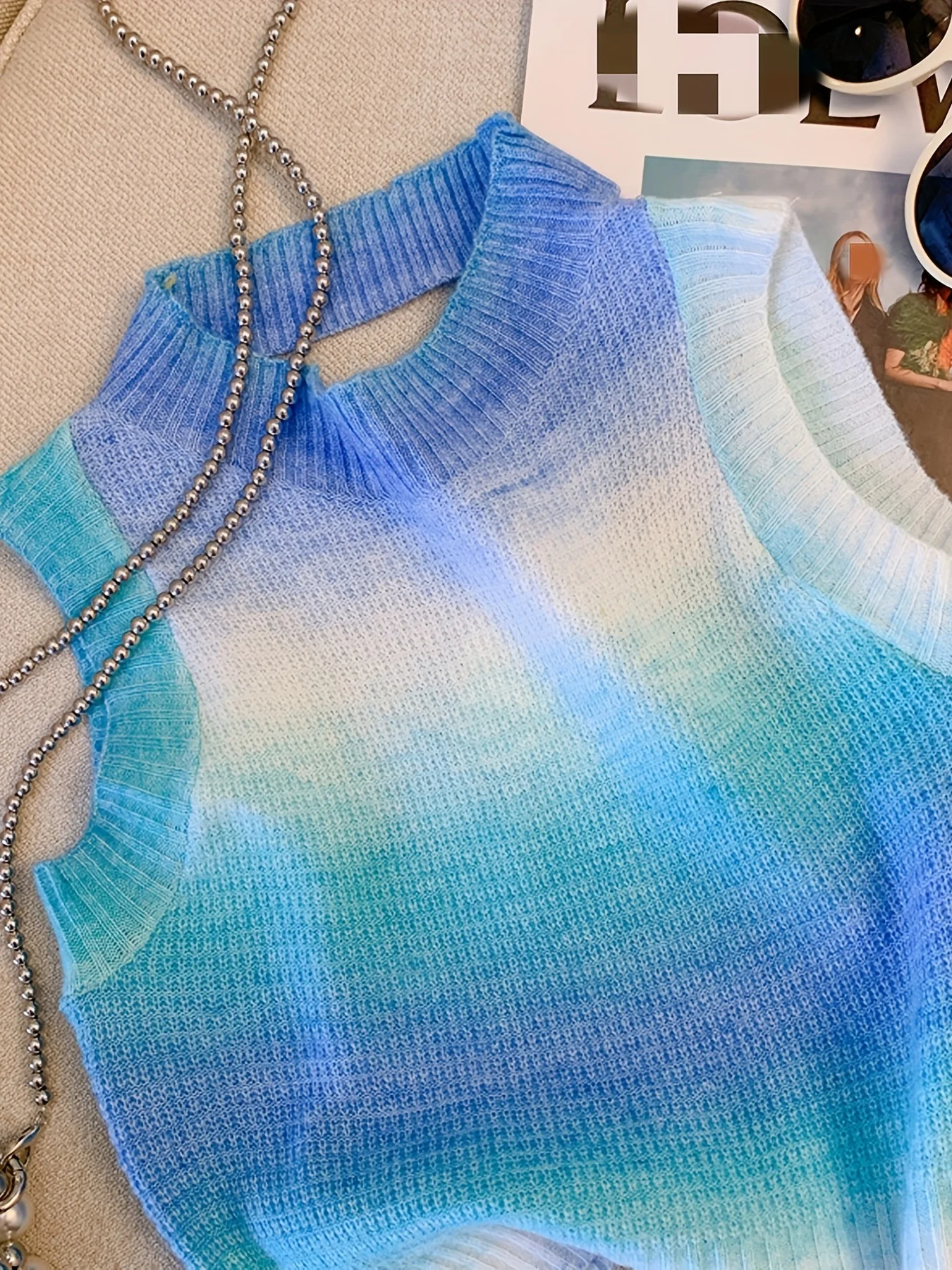 Thin Women\'s Tie Dye Backless Sweater Vest Sexy Sleeveless Top with Crew Neck for Fashionable Layering Mini Crop Top Outfits