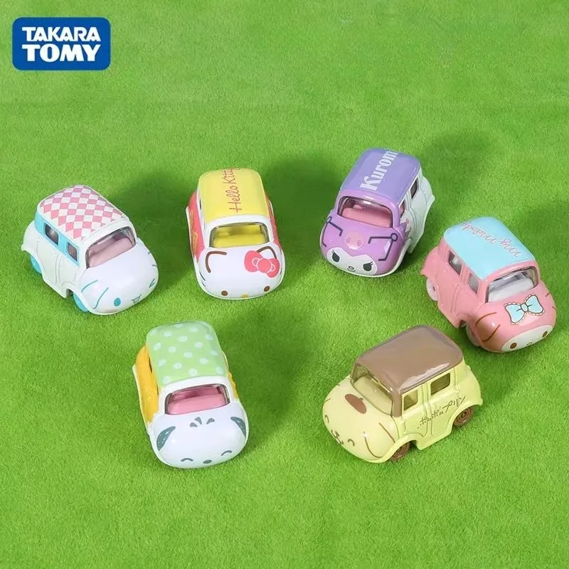 TAKARA TOMY Tomica Sanrio Hello Kitty Kuromi Mini coche de juguete de aleación de simulación modelo de Metal fundido a presión juguetes para niños regalos de vacaciones