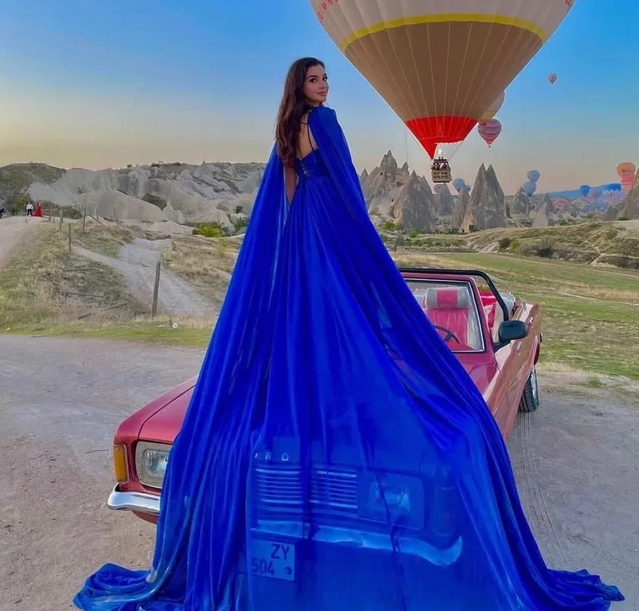 

2024 Santorini Sexy Evening Prom Dress Royal Blue Straps Long Flying Train Party Gowns Photography Abendkleider Robe De Soiree