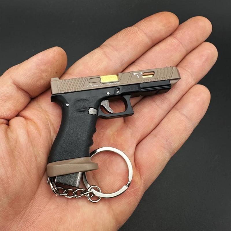 

New 1:3 Scale Semi-alloy TTI G34 Mini Pistol Model Car Keychain Pendant Detachable Military Fan Collectibles Gifts for Men