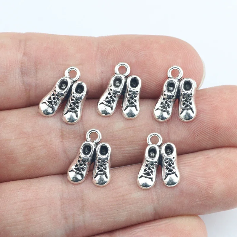 

Newest 20Pcs 10*14mm Antique Silver Plated Cute Shoes Charms Keychain Bracelet Alloy Fashion Pendant For DIY Jewelry Making