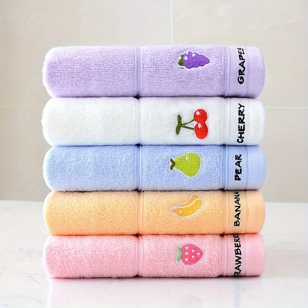 3 Random Color Fruit-Patterned Towels, Pure Cotton Children's Towels, Cartoon Fruit Baby Towels, Small Square Towels, Essential Household Items, Skin-Friendly and Non-Irritating Children's Towels