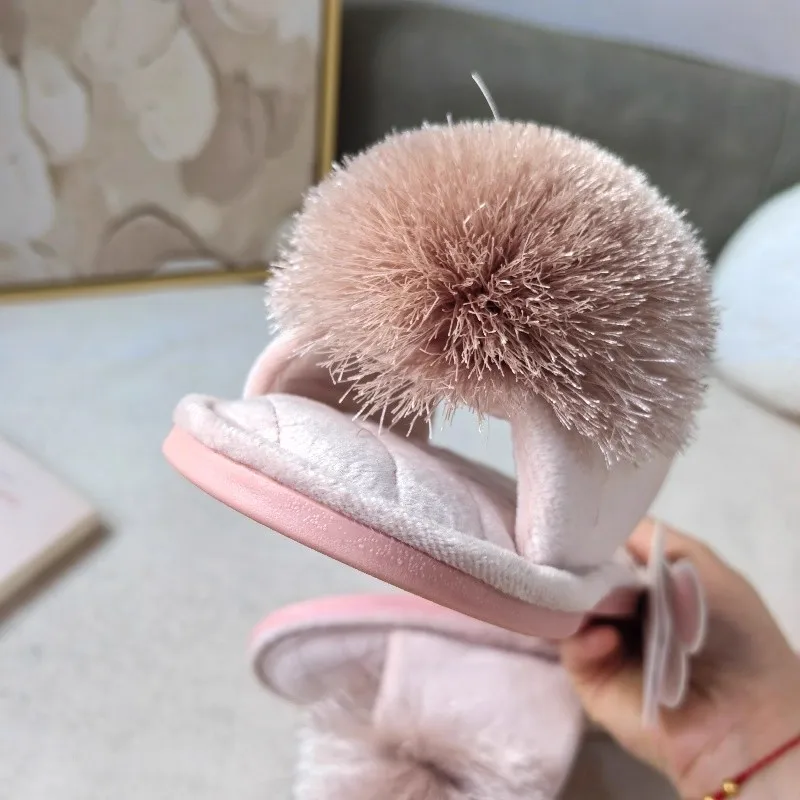 รองเท้าแตะแบบเปิดนิ้วเท้าสำหรับผู้หญิง, ใหม่รองเท้าส้นแบนพื้นหนาทำจากขนสัตว์รองเท้าใส่ในห้องนอนรองเท้านุ่มใส่กลางแจ้งเหมาะสำหรับฤดูหนาว