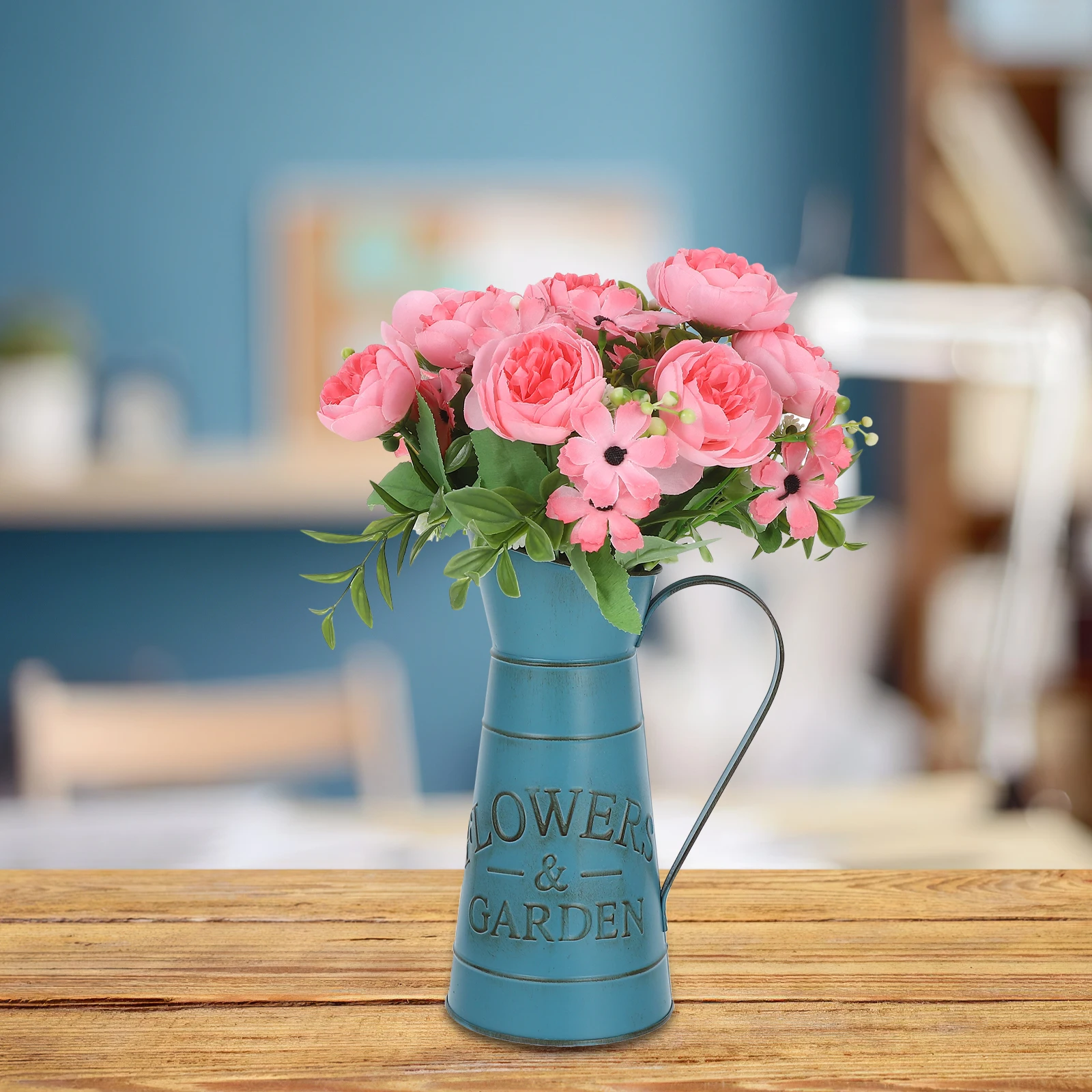 

Retro Kettle Blue Small Farmhouse Pitcher Vase for Flower Arrangement Decorative Iron Gardening Household Furnishing Vintage