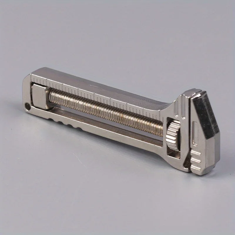 1Pcs Mini Wrench Pocket Portable Multitool Tools for Outdoor Camping Compact Titanium Alloy Bottle Opener
