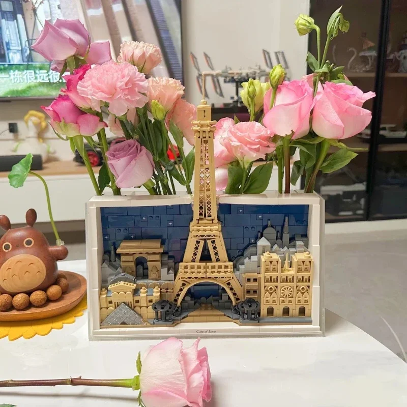 

965pcs 21064 Skyline Paris - City Of Love Model Building Blocks Diy Assembly Architecture Toys Home Decor Festival Gift