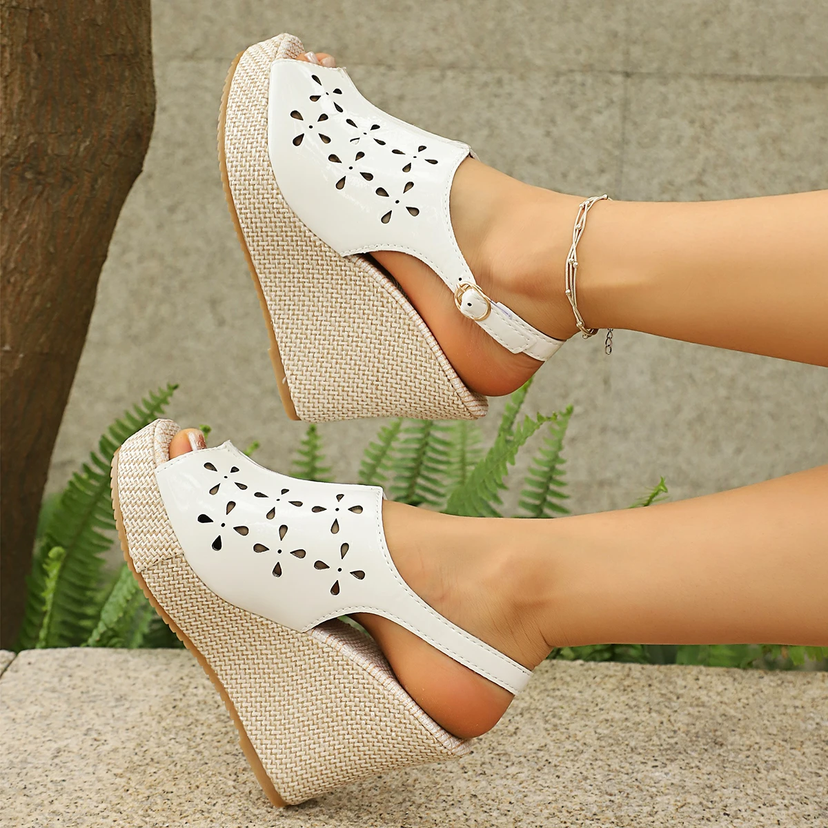 Women's 2026 New Solid Color Outdoor Casual Waterproof Platform Design Elevated Sandals Summer Roman Style Fish Mouth Sandals