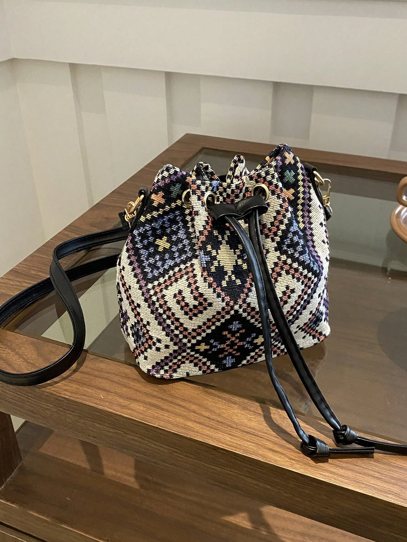 

2026 New Mini Chinese Style Fabric Shoulder Bag, Calligraphy Shoulder Bag, Retro Retro Printed Bucket Bag For Women, Casual Fashion Ladies Handbag, Spring Tote Bag