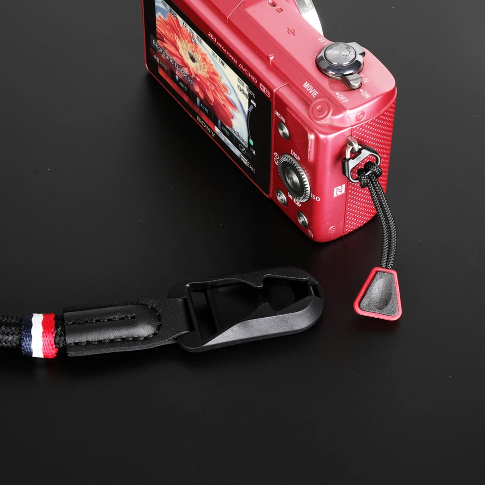 SONY ZV-1 デジタルカメラ（リストストラップ付） 超おすすめ！ SONY ZV-1 カメラアクセサリー 9選【VlogCam】｜ALC.com