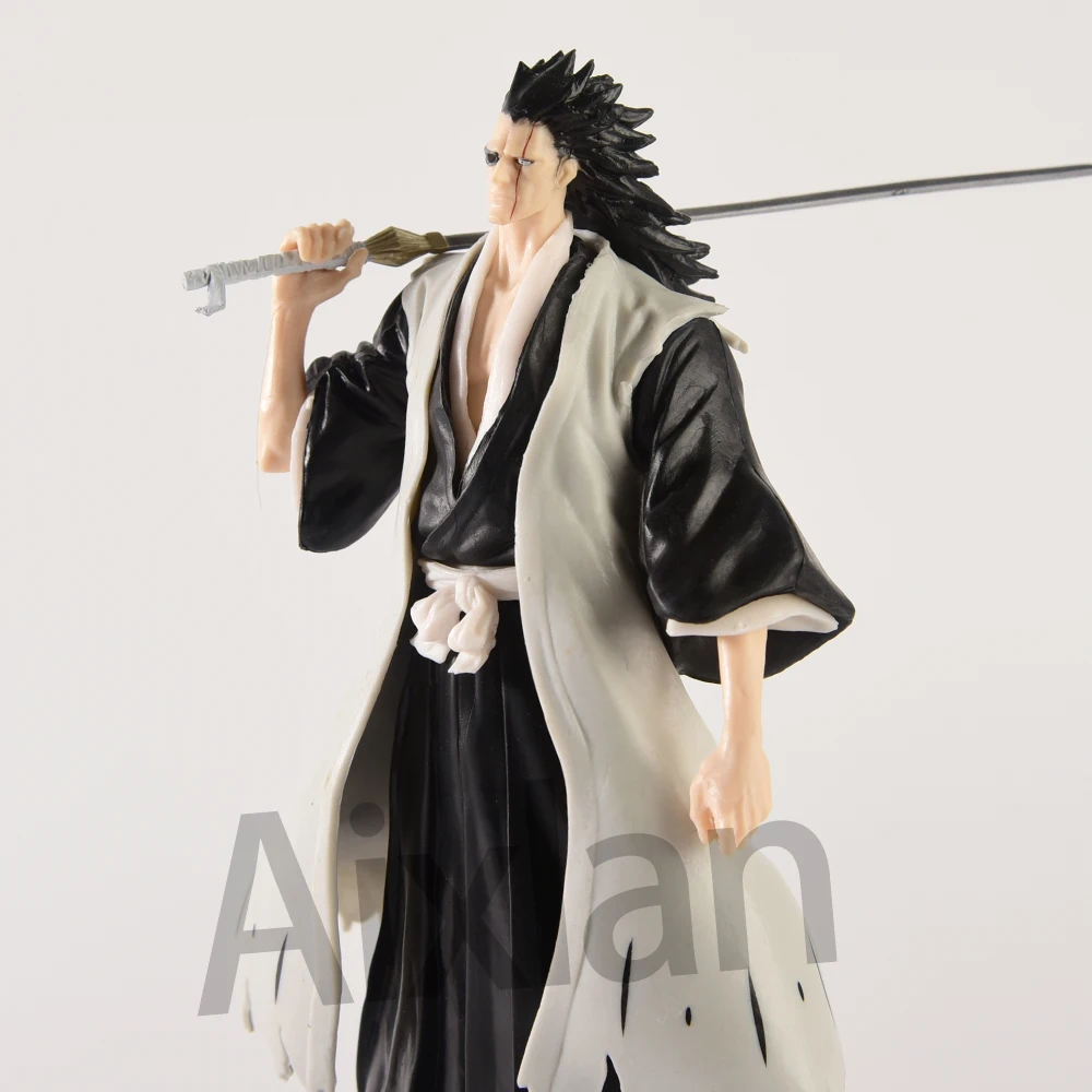 18cm BLEACH Anime Figure Hitsugaya Toushirou Zaraki Kenpachi Kurosaki Ichigo PVC Action Figure Collectible Model Toys Kid Gift