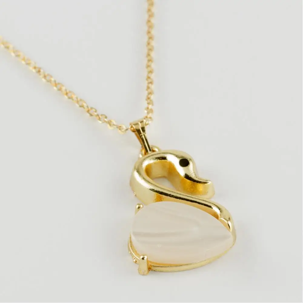 Swan Figure Polyester Necklace