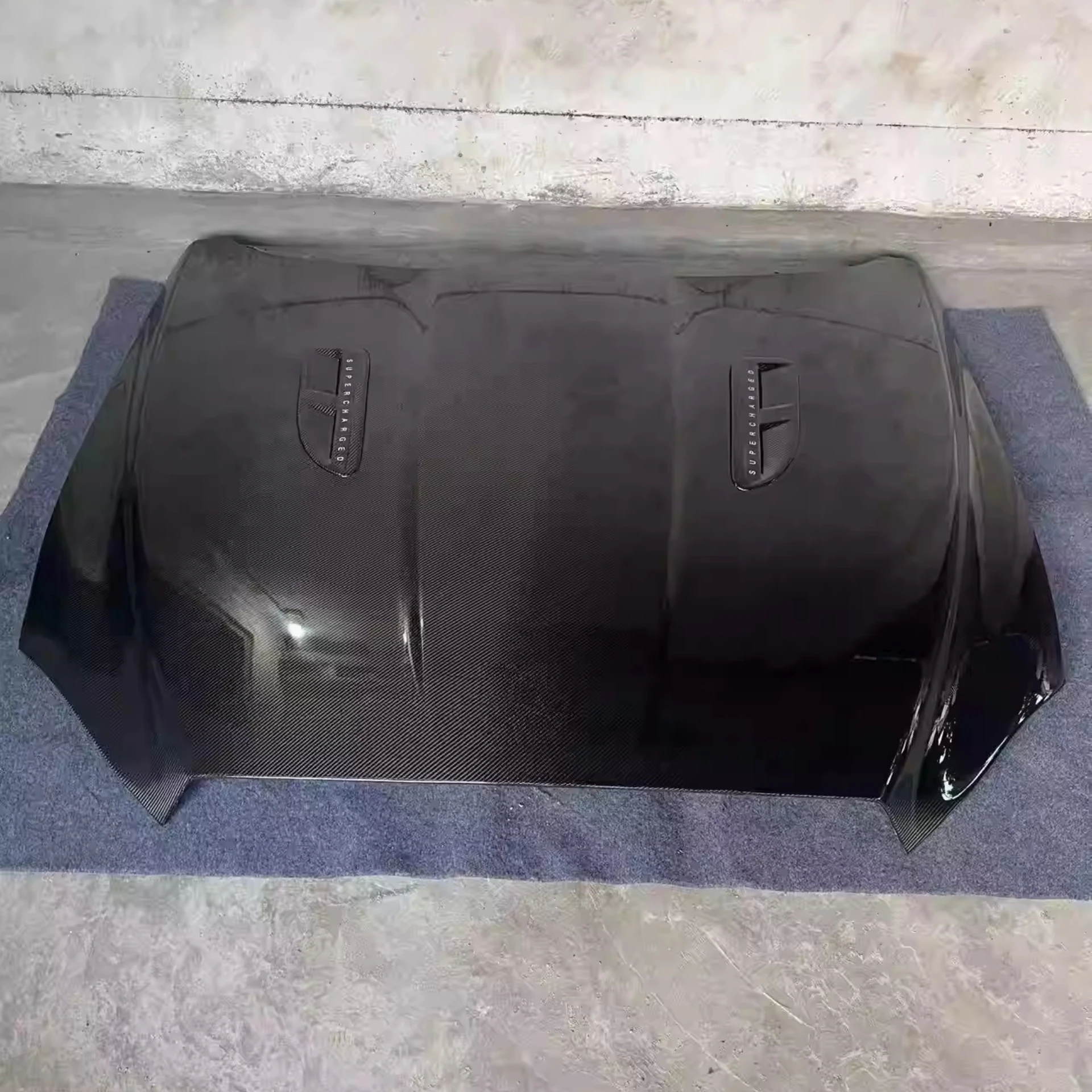 

Body Kit Carbon Fiber Engine Cover for Jaguar XJL Engine Hood Convert Light Weight Bonnet Car Accessories