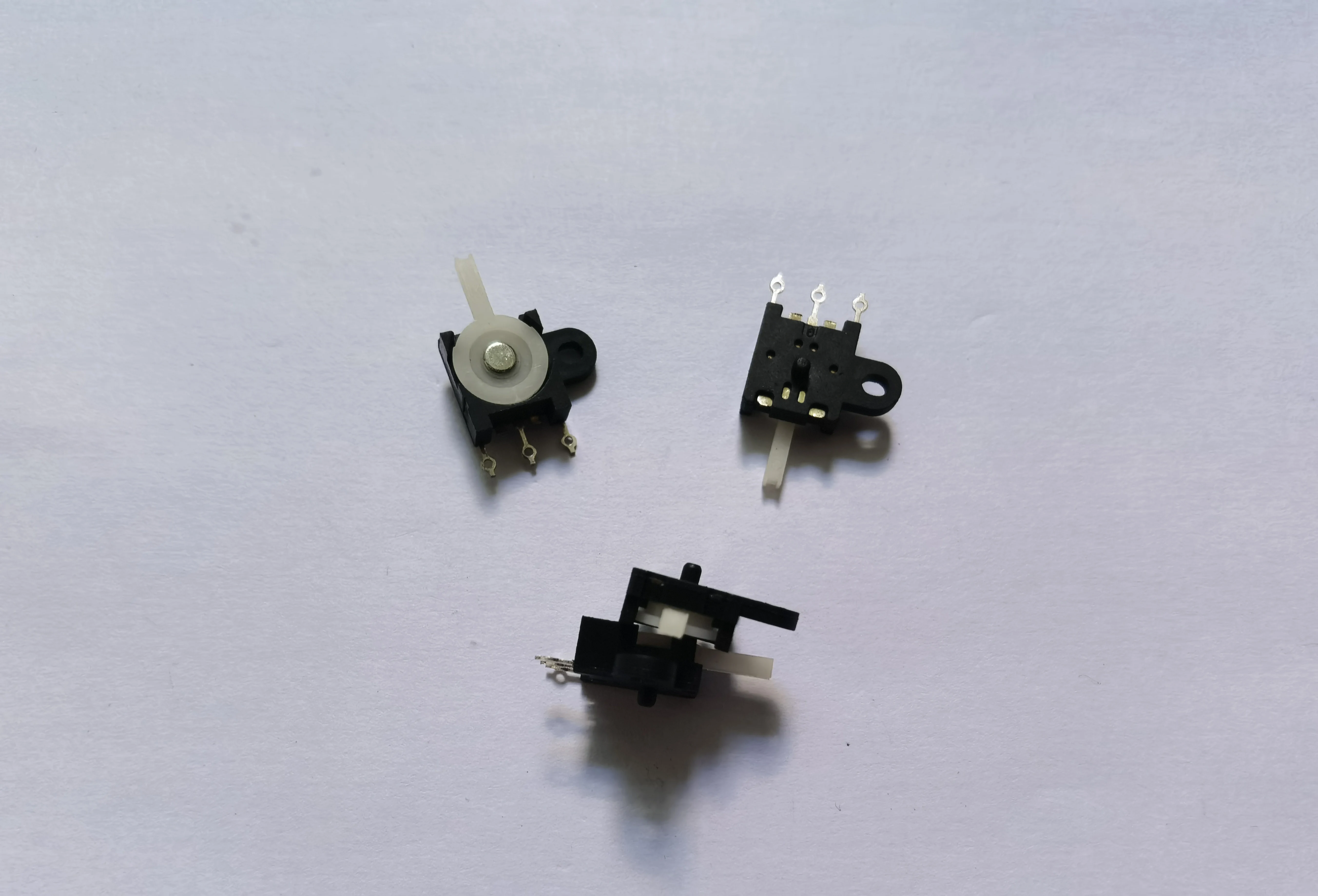 Original new 100% ZY-33 bilateral reset machine core game limit switch miniature travel switch with ear fixed hole reset