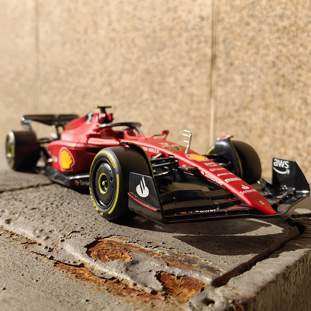 

Модель автомобиля Bburago в масштабе 1:43, 2022, Ferrari F1-75, гоночная формула, модель автомобиля #16 #55, литые модели автомобилей из сплава, статические модели, игрушки для детей