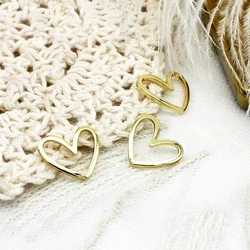 30 Pieces Of Hollowed Out Irregular Peach Heart Copper Accessories Bracelet Pendants Handmade DIY Jewelry Accessories