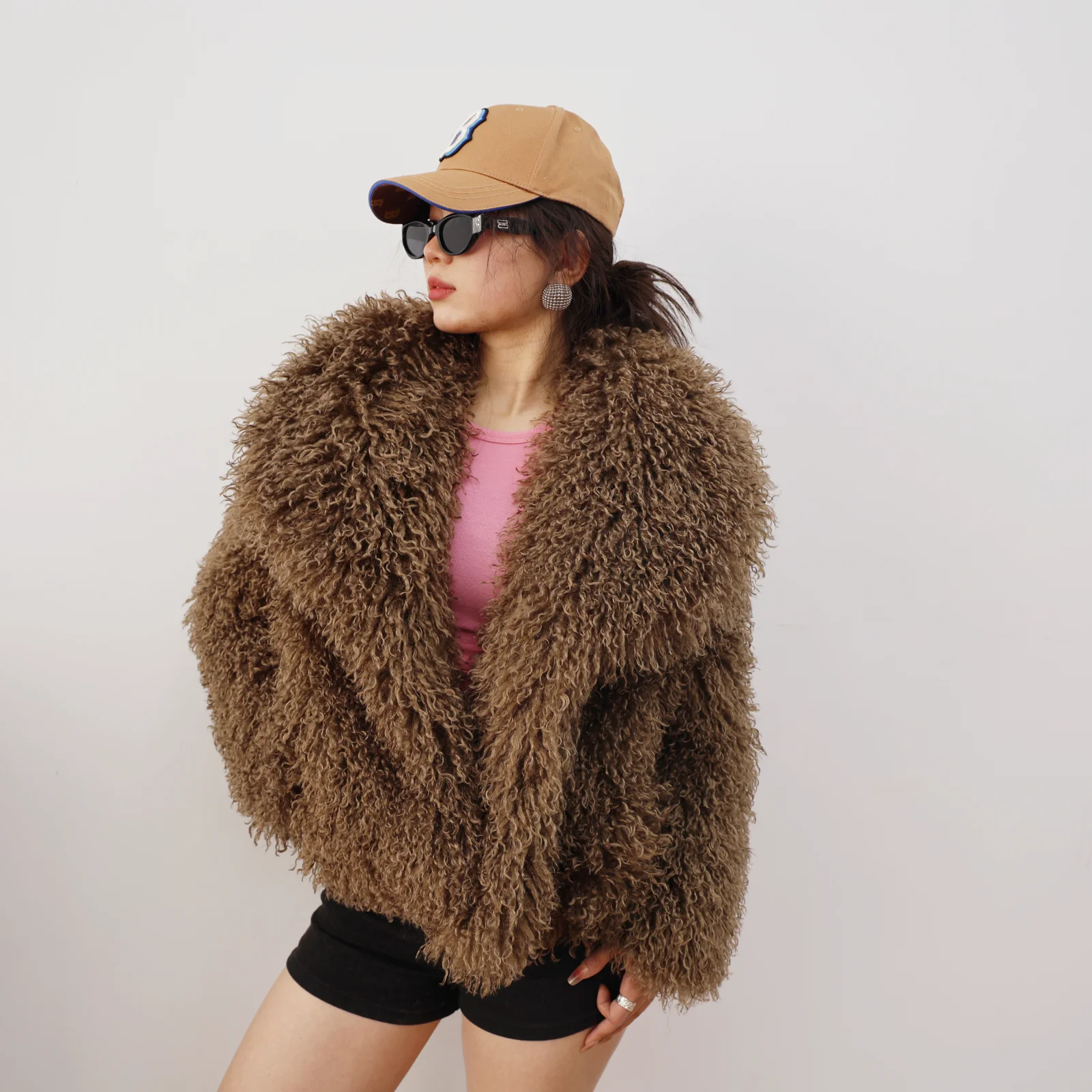 2025 Women's Fashion Thickened Fluffy Faux Mongolian Fur Jacket   Classic Street Style Outerwear Multiple Colors Girl Fur Coat