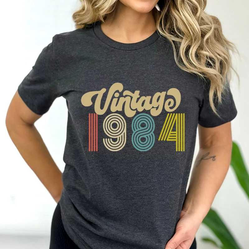 تي شيرت كلاسيكي لعيد ميلاد المرأة الأربعين ، مطبوع ، كم قصير ، أزياء الشارع الشهير ، عيد ميلاد مضحك ، هدية الذكرى السنوية