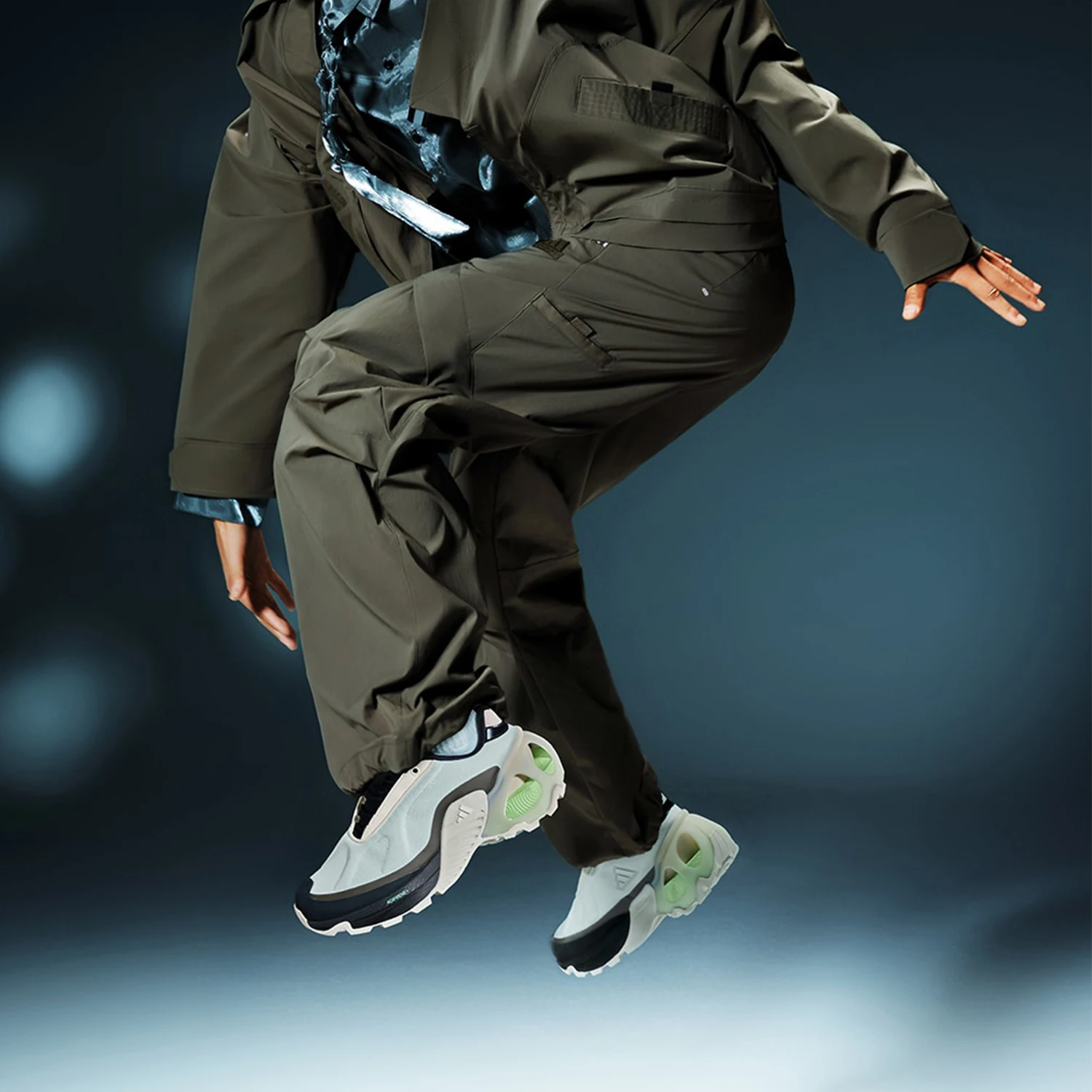 

Adidas Genuine New Men's Fashion Loose Casual Cargo Pants IY8029