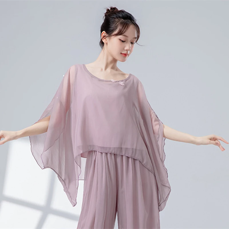 Top da danza classica Camicetta con maniche a pipistrello da donna Orlo irregolare Stile cinese Casual Stage Saree Abbigliamento Costume da spettacolo fluido