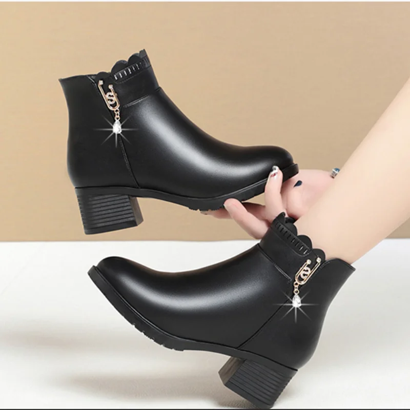 

Half Boots Women Slide Fastener Wedge Block Heels Ankle Anti-Skip Shoes Round Toe Black Wine Botas Winter Plush Warm Shoes 35-41