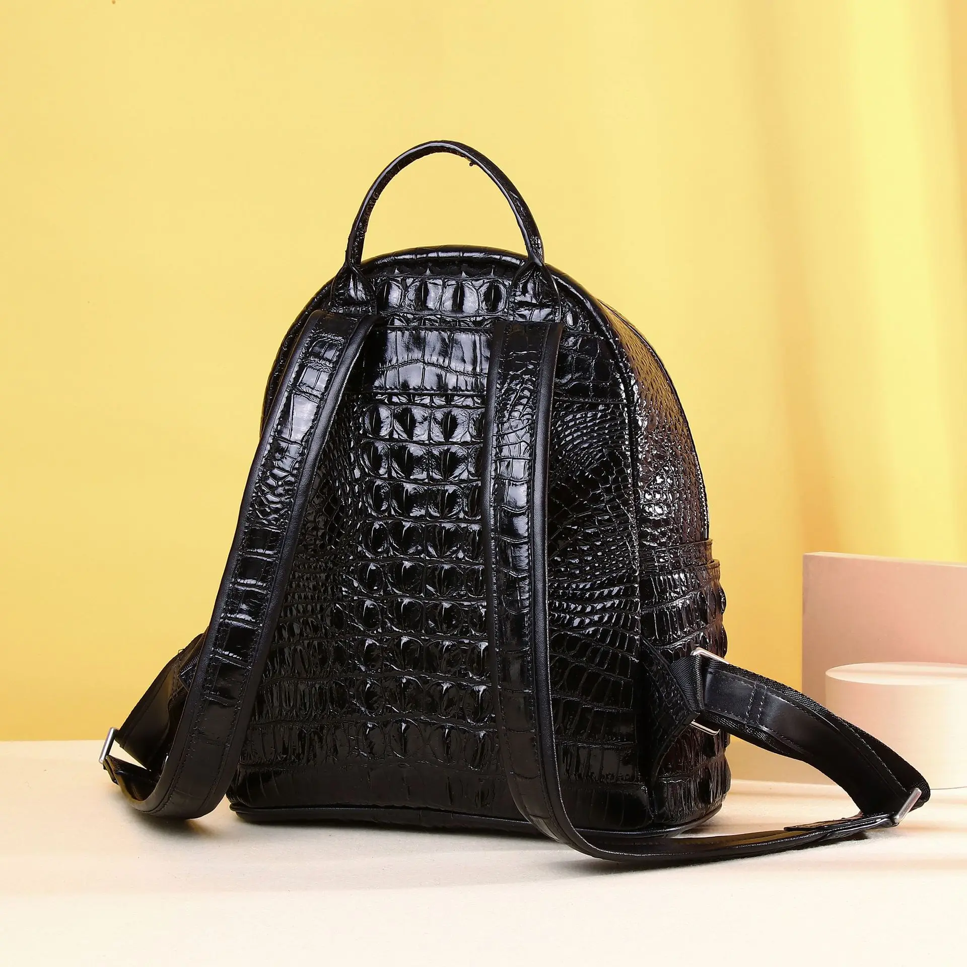 2024 New Fashion Alligator Genuine Leather Women Backpacks Luxury Brand Female Real Natural Leather Girl Student Casual Backpack