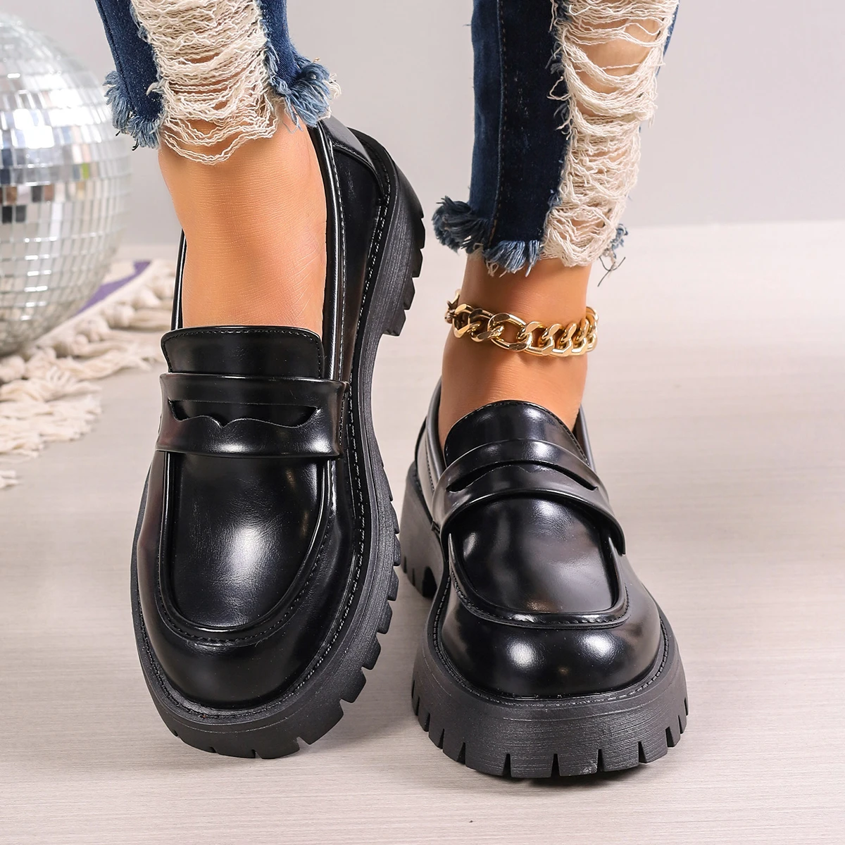Casual Platform Loafers Woman 2024 British Style Black Brown PU Leather Shoes for Women Comfort Slip On Flats Plus Size
