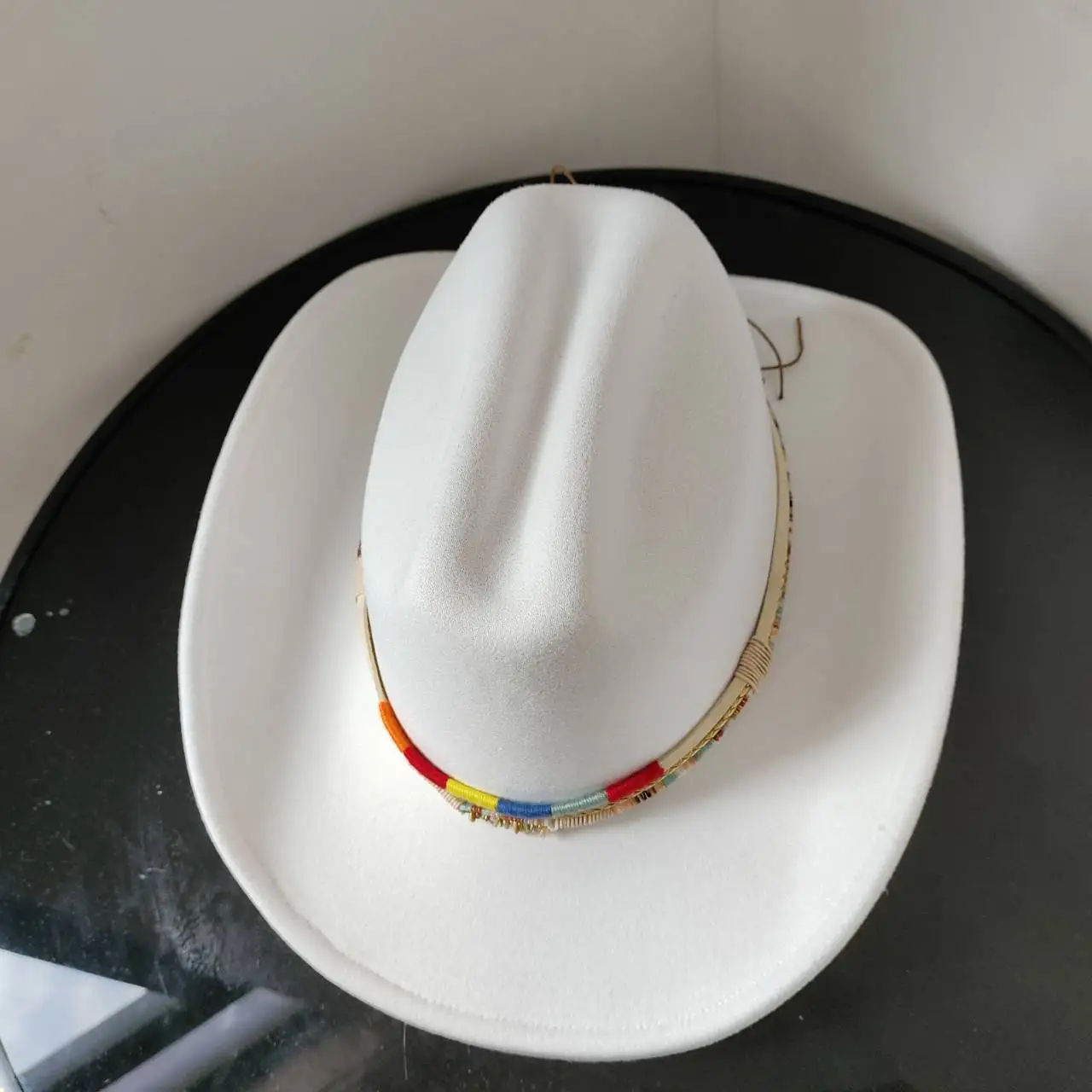 Classic White Western Cowboy Hats for Men and Women Jazz Cocked Cowboy Hat Rose Red Belt Accessories Big Brim Panama knight Hat