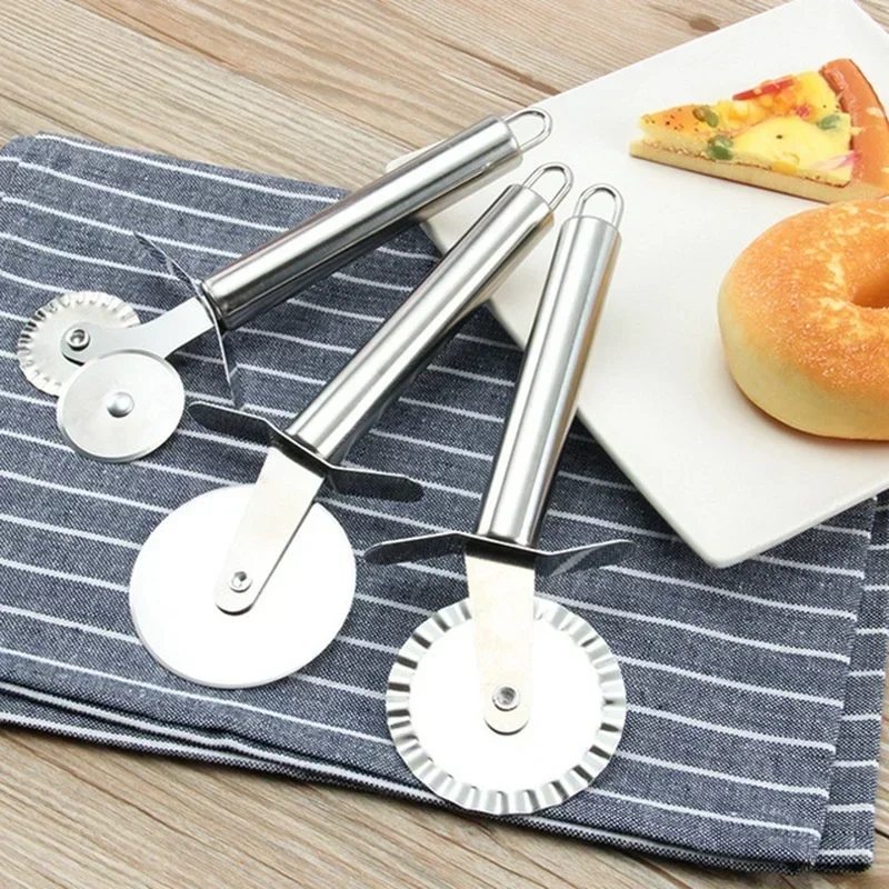 New Household Stainless Steel Roller Pizza Knife Quick Cutting Tool for Baking Pancakes and Pastries Four Styles To Choose From