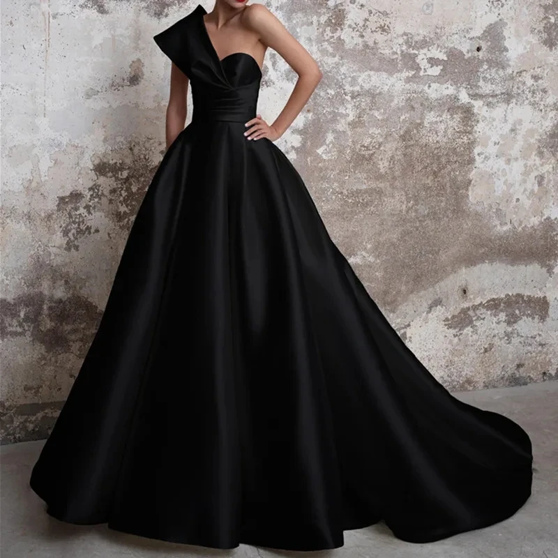 

Romantic Black Satin One-Shoulder A-Line Evening Dress Backless Women Prom Gown Off The Shoulder A-Line Pleat Robes De Soirée