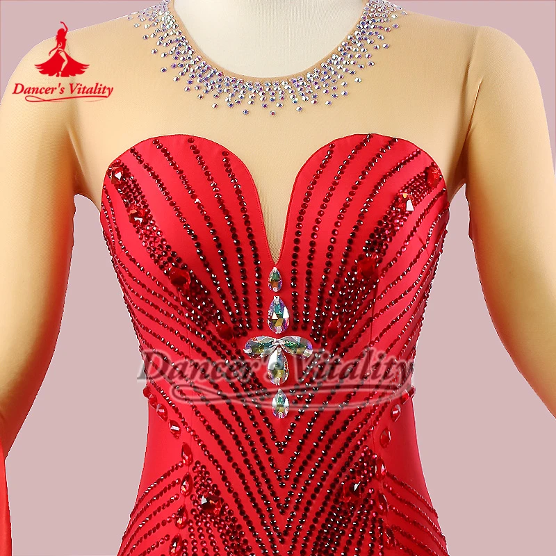성인 여성 볼룸 댄스 대회 의류 가슴 패드와 속옷을 포함한 왈츠 폭스트롯 퍼포먼스 드레스 맞춤형