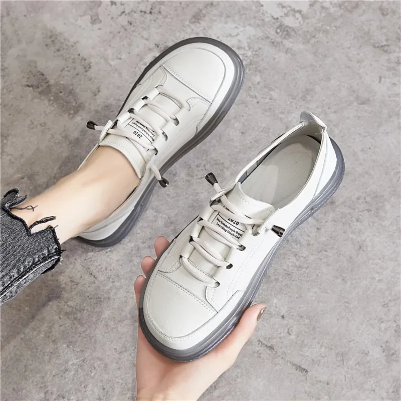 

2024 Hot Seller New Leather Women's Flat Sneakers Large Size 35-41 Autumn Vulcanized Shoes Ladies Casual Shoes UXST Flats