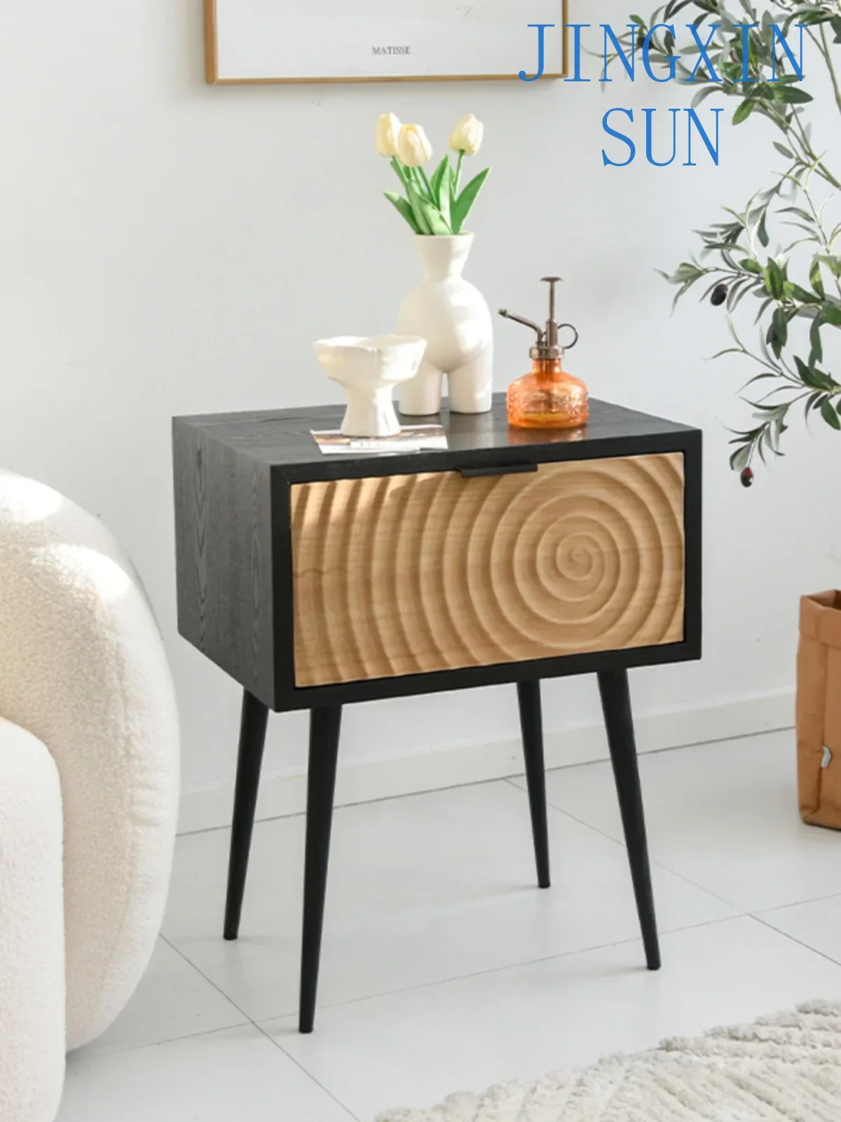 Wind log small retro bedside table, narrow bedroom, creative French high-end feeling