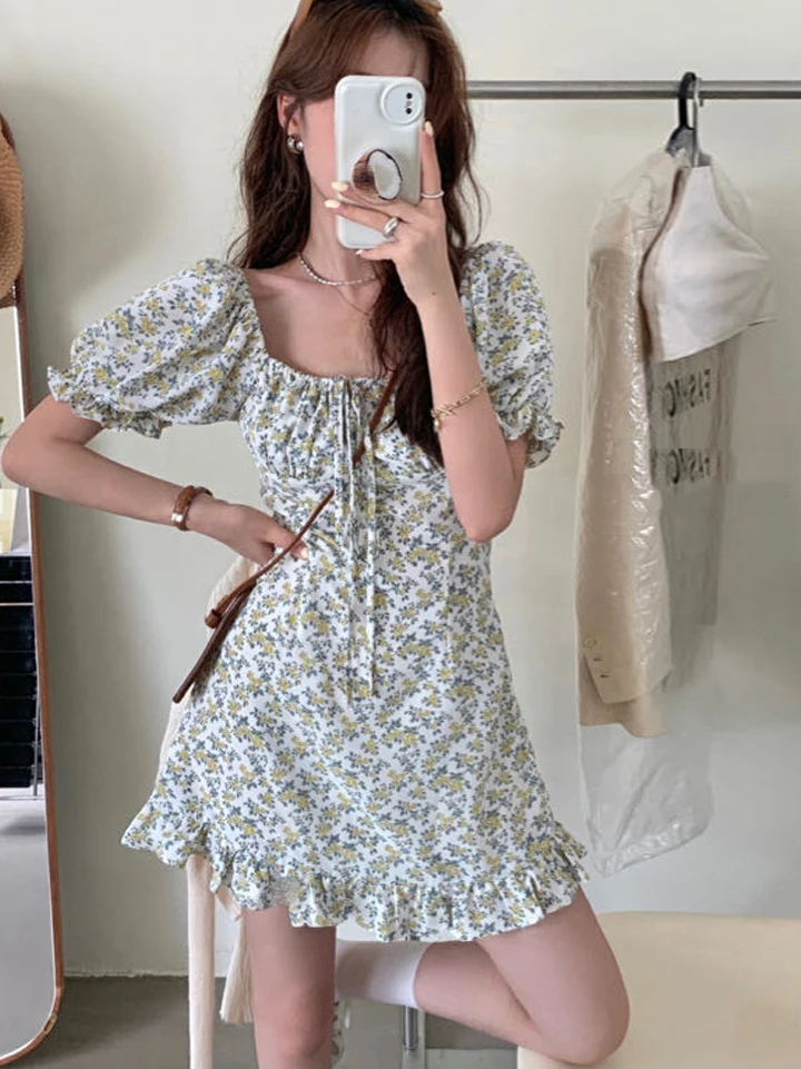 فستان نسائي بتصميم نحيف وطباعة زهور، موضة صيف 2025، ياقة مربعة، أكمام فقاعية، خصر مرتفع، مناسب للتنقل في المدينة، تصميم X، مث...