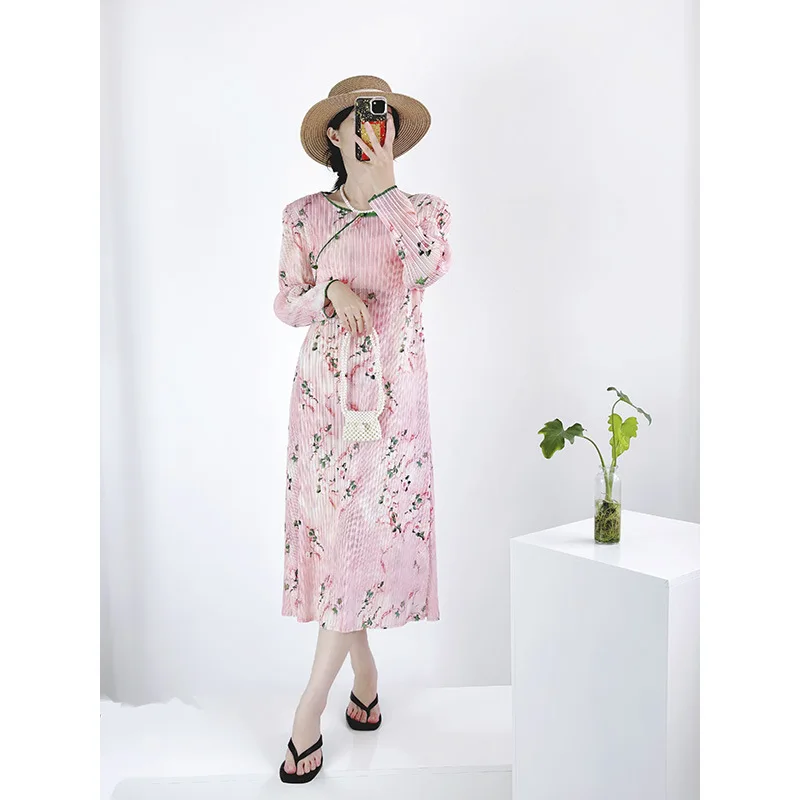 

Miyake Pleated Cheongsam Pink Dresses 2026 European New Women's Elegant Printed Long Dress Simple Elastic Ball Gown Wrinkle-Free