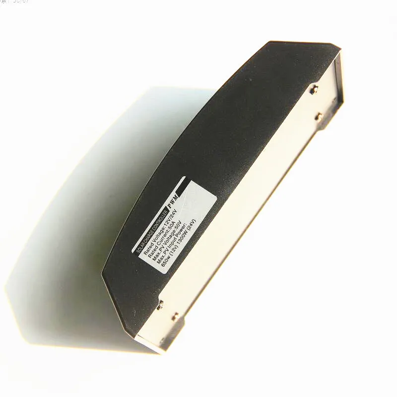 30A 40A 50A 60A 80A 100A MPPTソーラーチャージコントローラー 12V 24V自動ワイド入力電圧 RVボートオフグリッドソーラーパネルシステム用