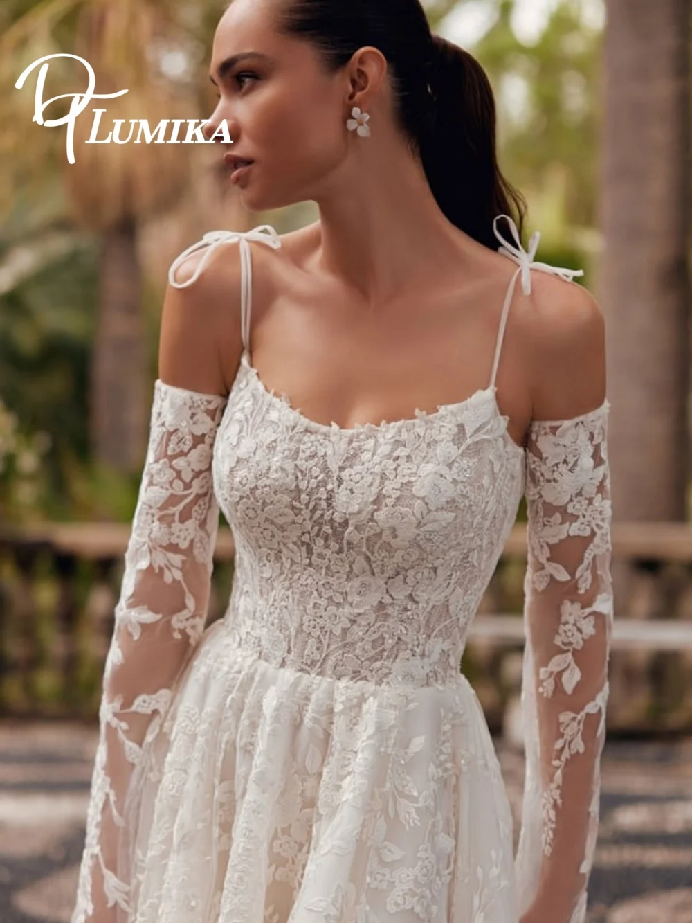 

Charming Cold-Shoulder Lace Wedding Dress 2026 Glamorous High-Slit Bridal Gown Chic A-Line Floor-Length Bridal Dress Robe De Mar