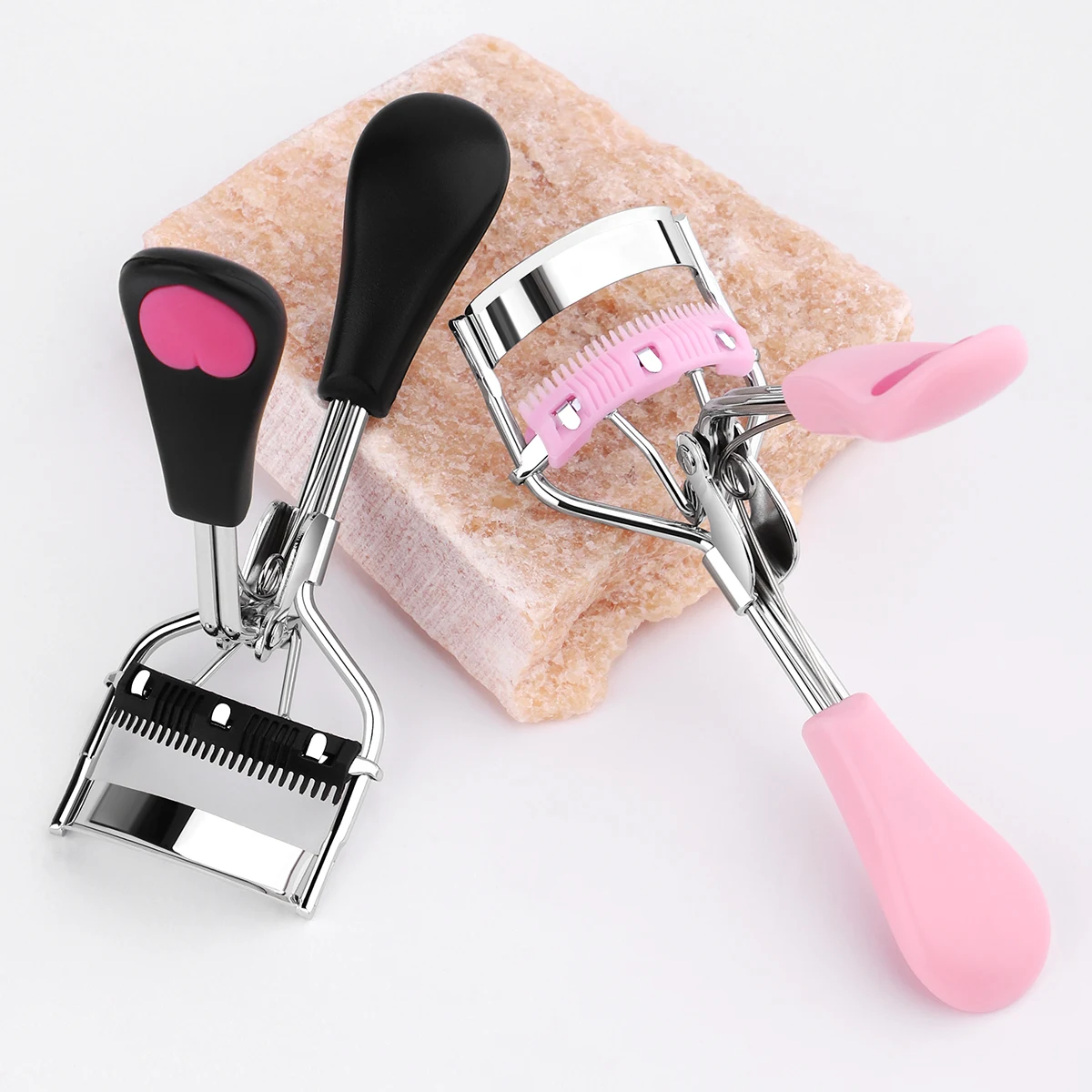 2 szt. Wygodny grzebień do paska w kształcie serca klips do rzęs sprawia, że ​​rzęsy są bardziej kręcone i trwałe, odpowiednie dla początkujących