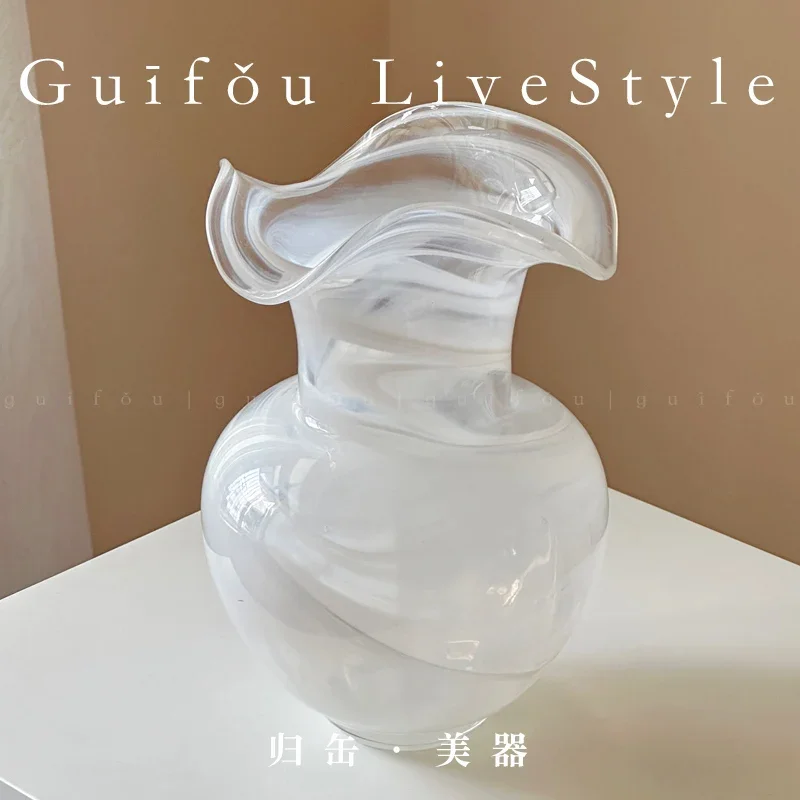 

Guigou original design white Song Dynasty aesthetic glass glazed high-end niche vase retro light luxury ornament