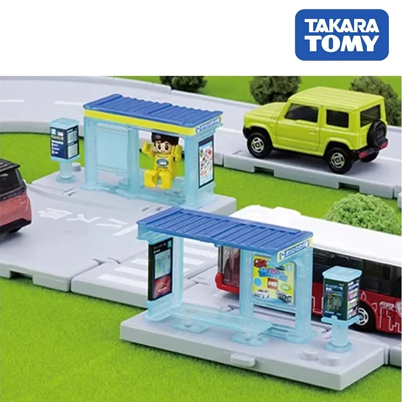 

Takara Tomy Tomica Tomikatown Bus Stop (с пассажирами) Мини-игрушка-автомобиль для детей от 3 лет и старше
