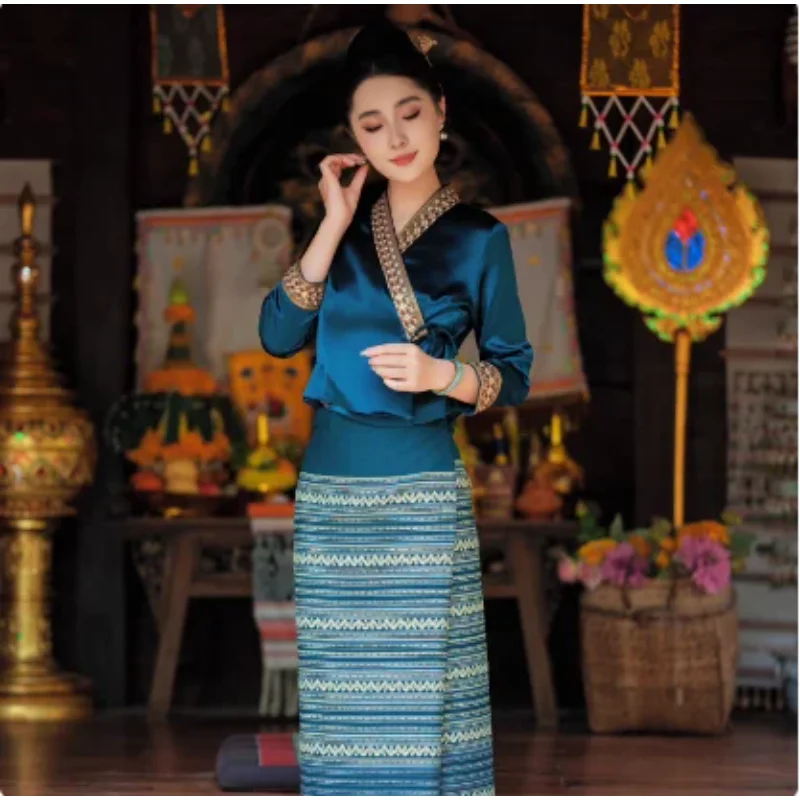 Chinese Yunnan Tea Costume Peacock Blue Dai Costume