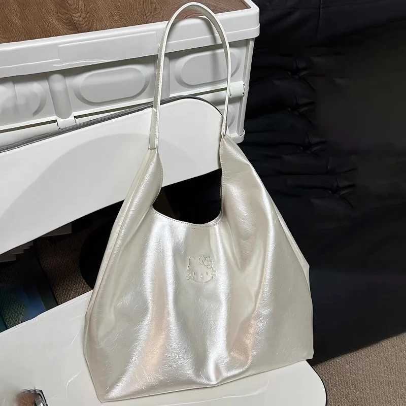 Sanrio Tas Bahu Hello Kitty Tas Tangan Kapasitas Besar Portabel Ringan Anak Perempuan Paket Fashion Kartun Anime Kawaii Serbaguna