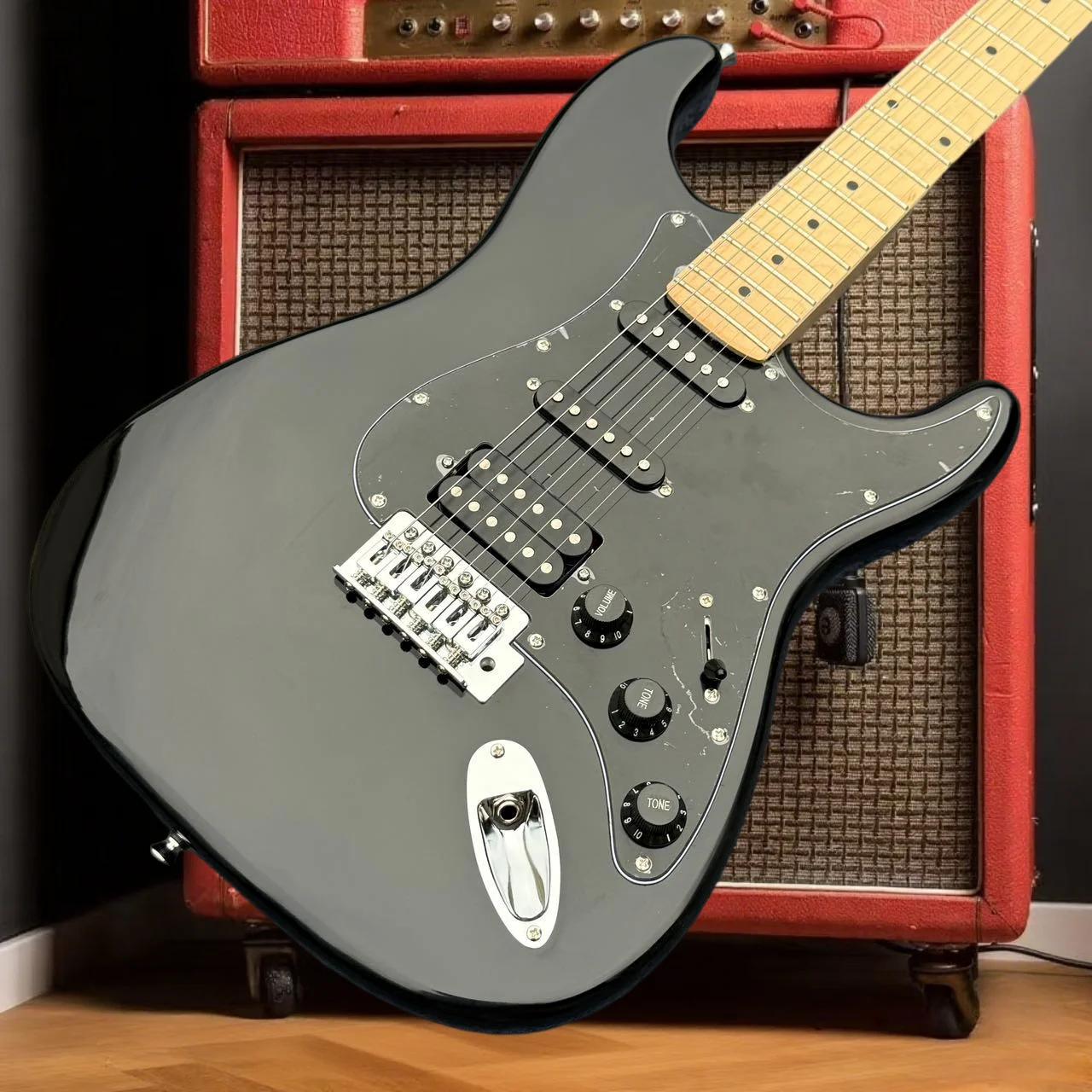 

Grey STS Fortune Paulownia Wood Body Maple Fingerboard New Year Gift Fixed Bridge Electric Guitar Free Delivery