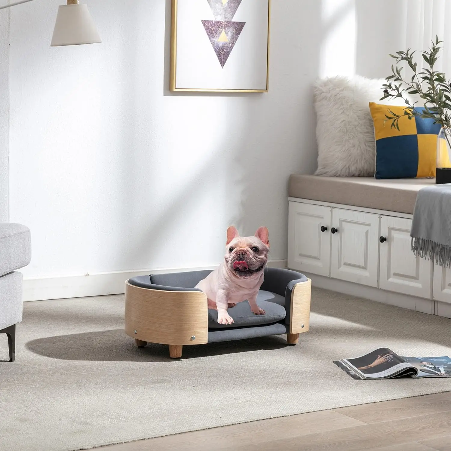 

Приподнятая кровать для собак в скандинавском стиле, диван для домашних животных с ножками из массива дерева и изогнутой деревянной спинкой, бархатная подушка, небольшой размер, Natu