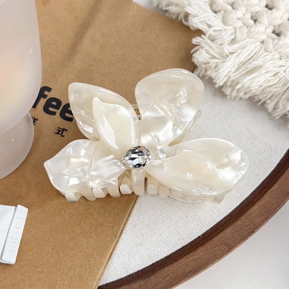 

Light Luxury Texture Hair Clip High-end Feeling Flower Inlaid Diamonds Grab Clip Women's Curly Hair Shark Clip Hair Accessory