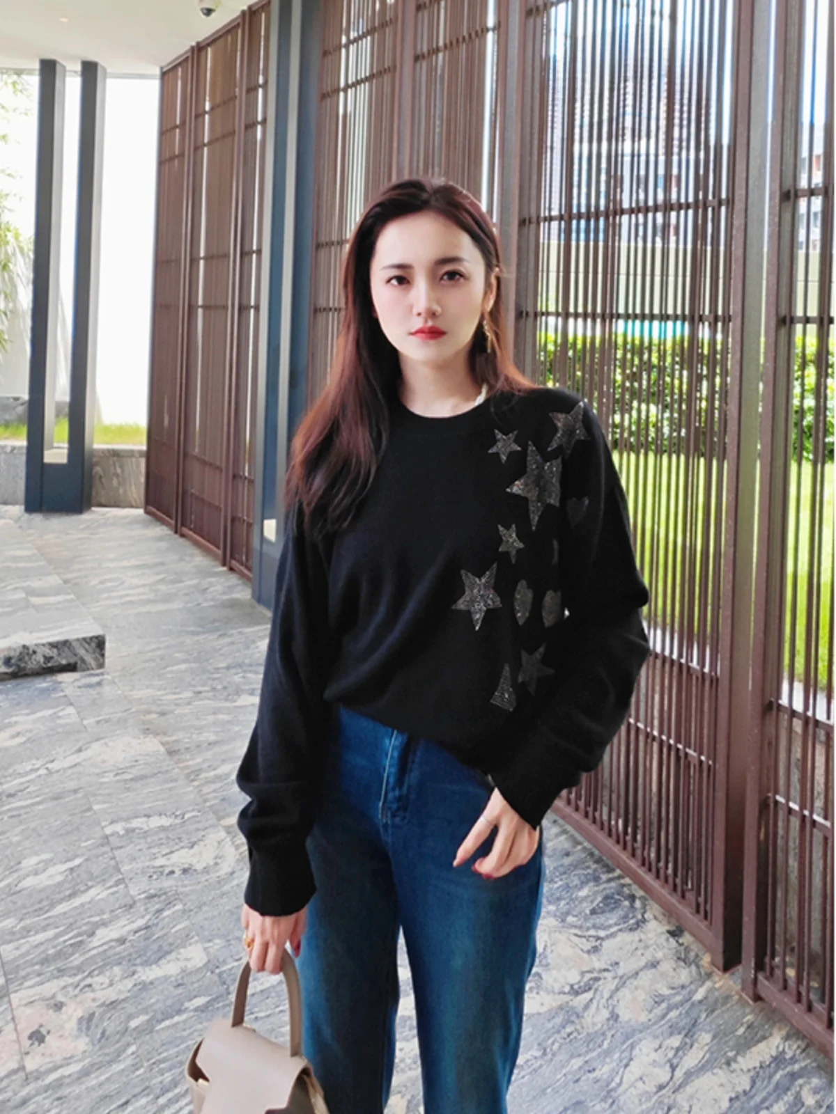 

Специальное предложение Princ Barbara: осенний вязаный свитер Le Cooln с блестящими украшениями, круглым вырезом и длинными рукавами для женщин.