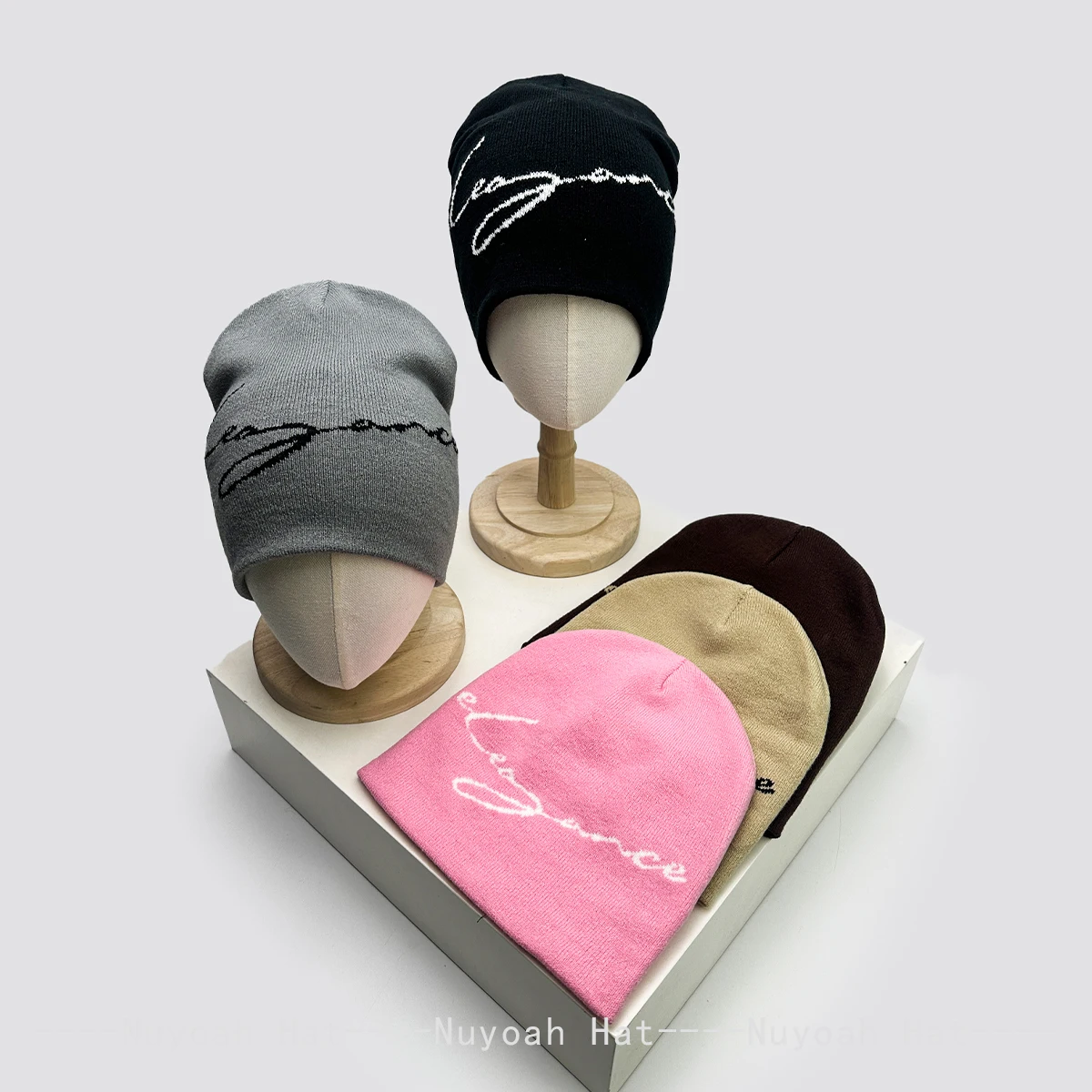 New Men Women Korean Jacquard Letters Knitted Hats Warm Simple Fashion Casual Beanies Personal Versatile Retro Dance Ins Couple