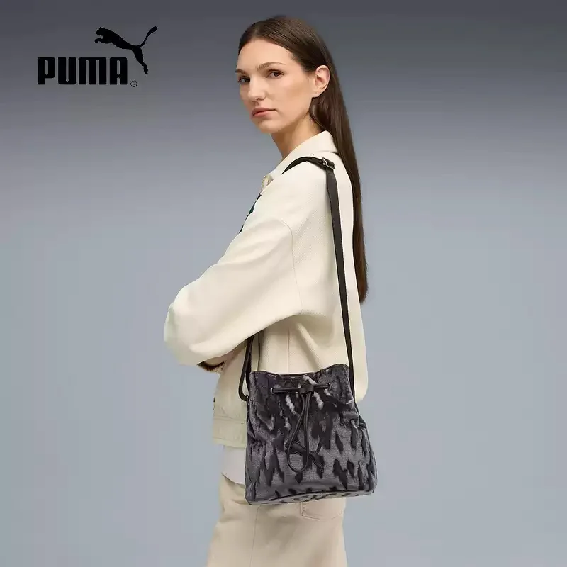 PUMA Women's Casual Sport Bag for Commuting - Lightweight Crossbody Bag with Fur Finish - Shoulder Bag 091841-01
