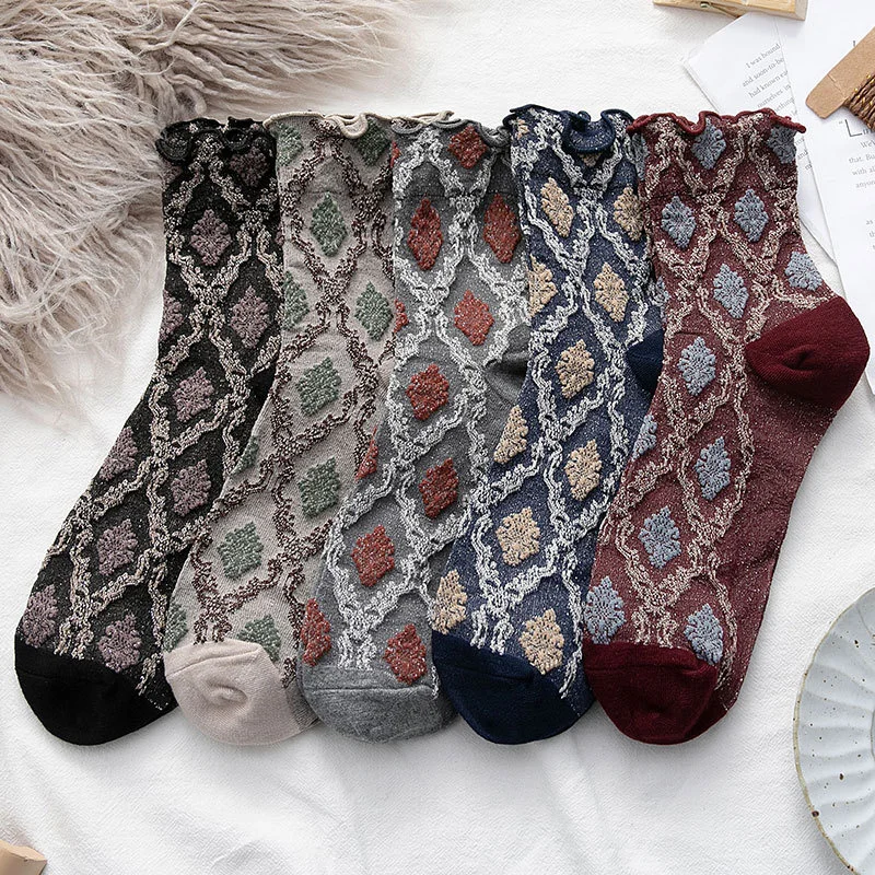 

Retro Ethnic Style Striped Plaid Women Socks Personality Rhombus Pattern Ruffle Cotton Socks Spring Autumn College Style Soxs