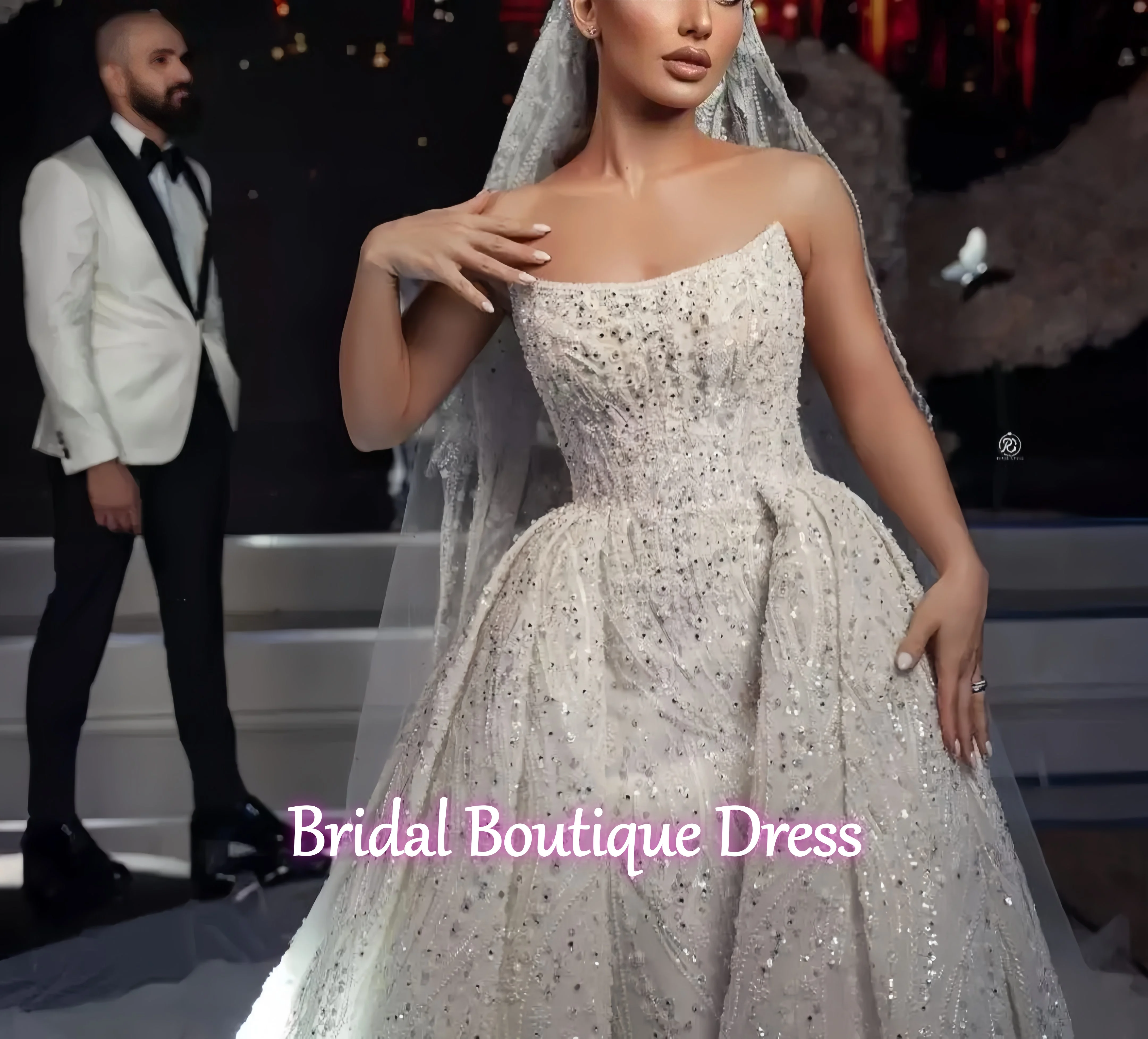 فساتين زفاف رائعة مخصصة بأكمام طويلة مزينة بالدانتيل والخرز فساتين زفاف Vestina De Novia