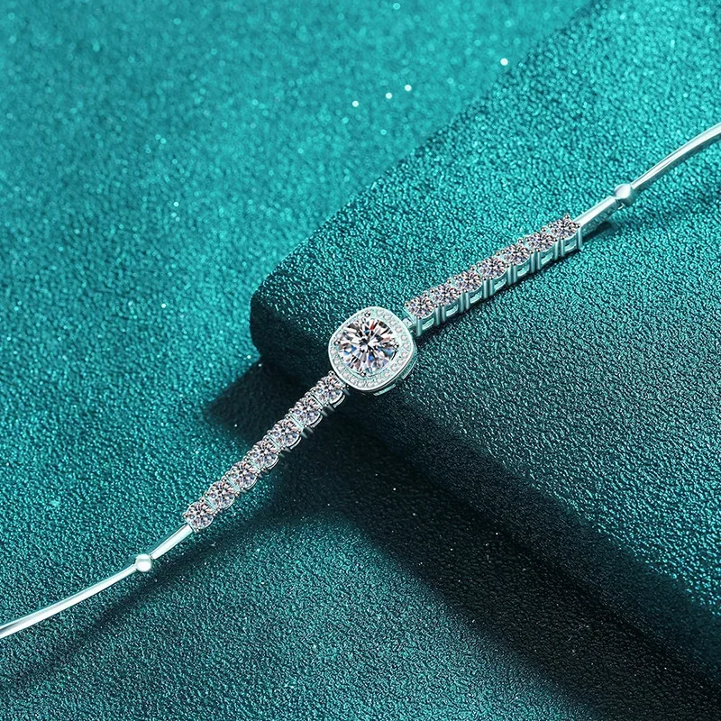 

HAIMAITONG Handmade moissanite sapphire round and square border platinum 950 bracelet and pendant with moissanite gemstones